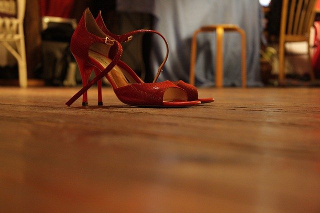 taneční boty na vysokém podpatku