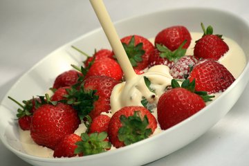 strawberries-and-cream-1322438
